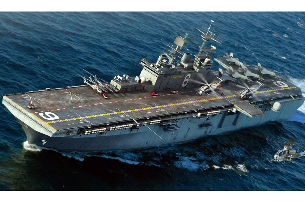 1/700 USS Bonhomme Richard LHD-6, Wasp Amphibious Assault Ship - Click Image to Close