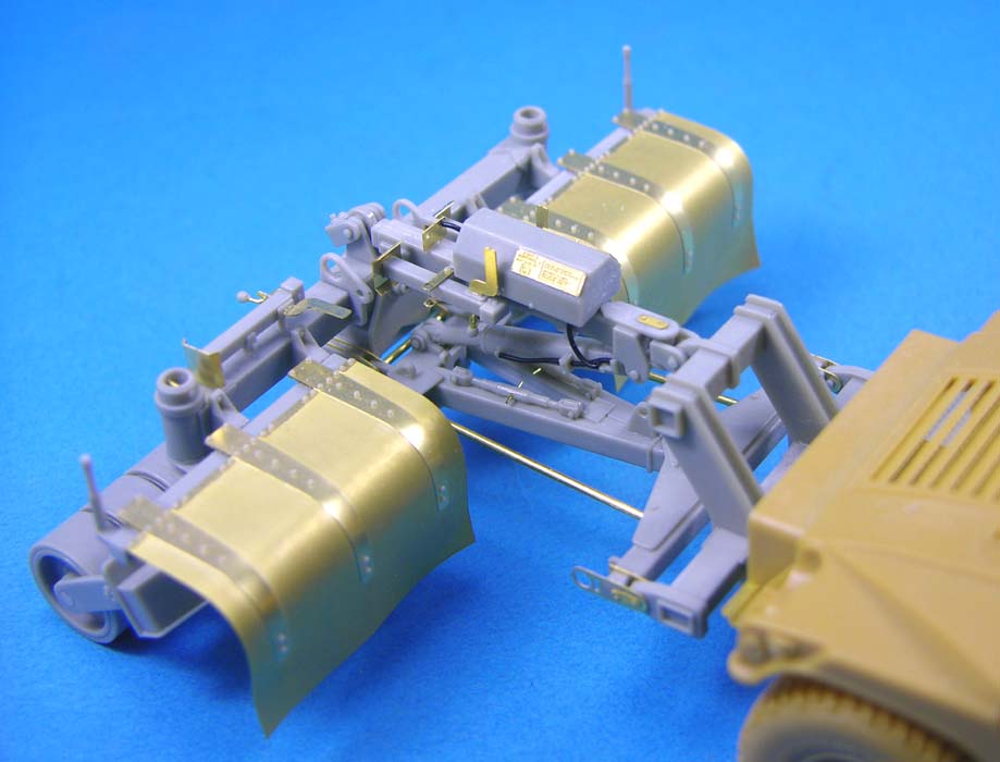 1/35 SPARK Mine Roller for Humvee - Click Image to Close