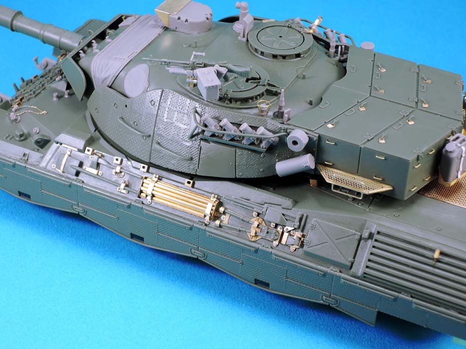 1/35 Leopard C2 Update/Detailing Set for Takom 2004 - Click Image to Close