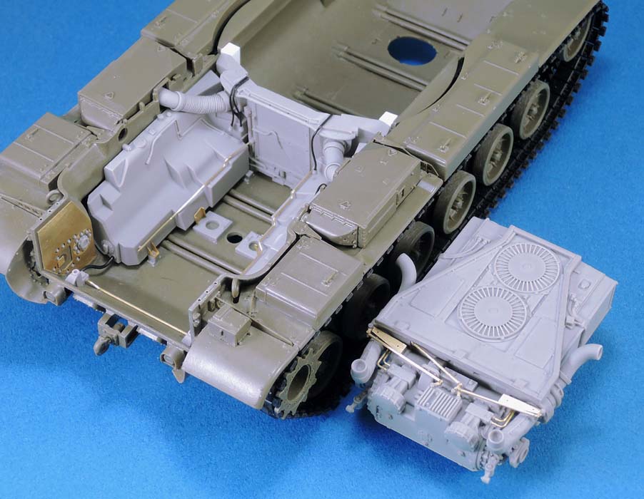 1/35 AVDS-1790 Engine & Compartment Set for AFV Club M60 Series - Click Image to Close