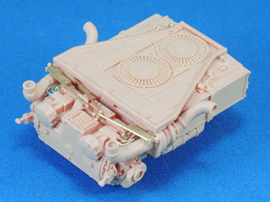 1/35 AVDS-1790 Engine & Compartment Set #2 for Dragon M48/M60 - Click Image to Close