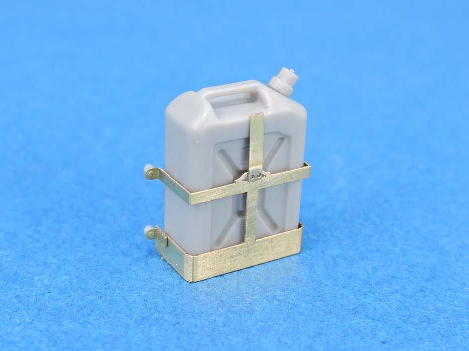 1/35 IDF 20L Water Can w/Holder Set (10ea) - Click Image to Close