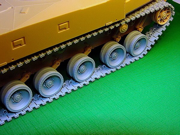 1/35 BMP-3 Road Wheels Set - Click Image to Close