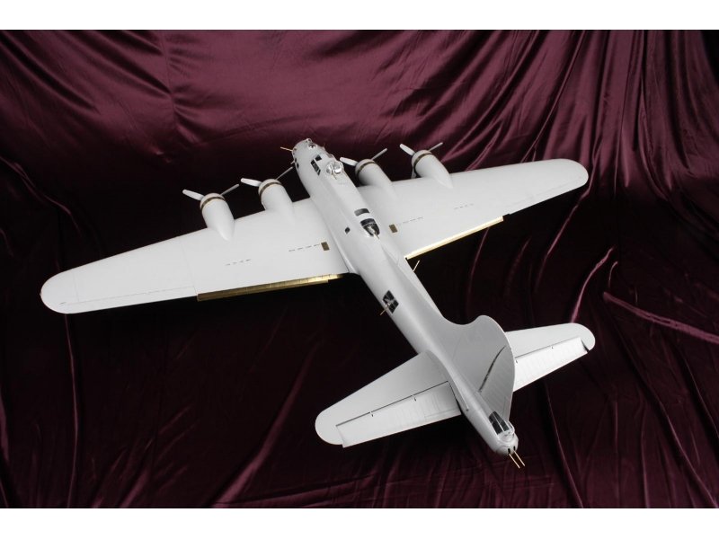 1/32 B-17G Flying Fortress Detail Up Parts for HK Model - Click Image to Close