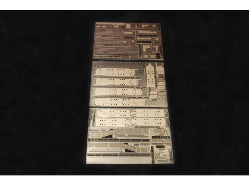1/200 USS Hornet CV-8 DX Pack for Merit (with Wooden Deck) - Click Image to Close
