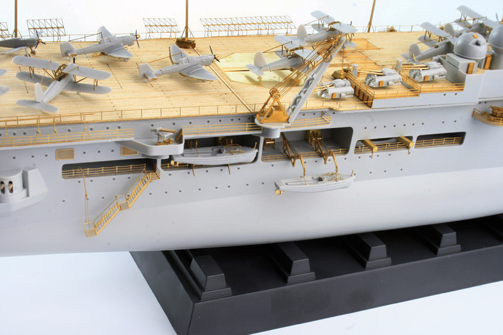 1/350 German Graf Zeppelin DX Pack for Trumpeter - Click Image to Close