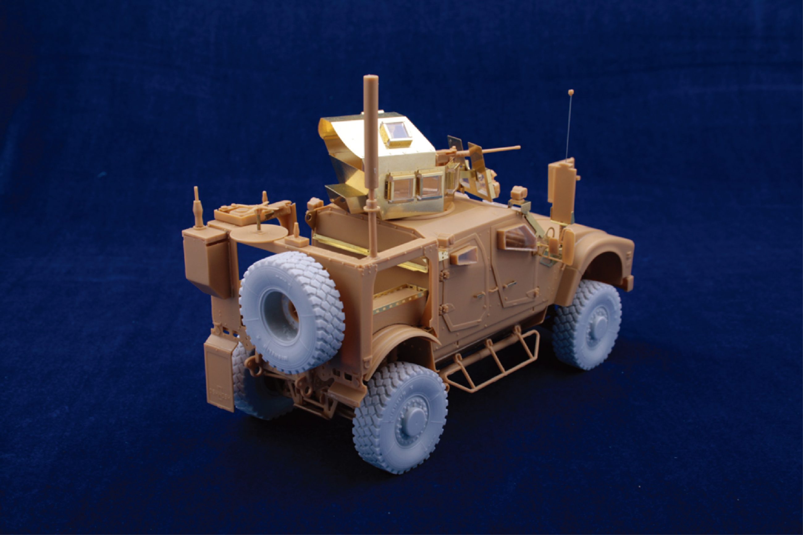1/35 US Army M-ATV MRAP DX Pack Detail Up Set for Panda Hobby - Click Image to Close