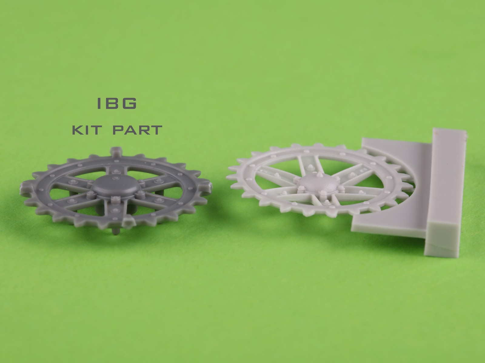 1/35 7TP Light Tank Drive Wheels & Engine Grills for IBG - Click Image to Close