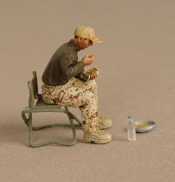 1/35 Modern German Soldier of the Bundeswehr in Camp (Part.2) - Click Image to Close