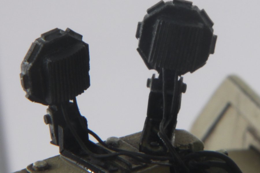 1/35 LED Floodlights with Brackets A - Click Image to Close