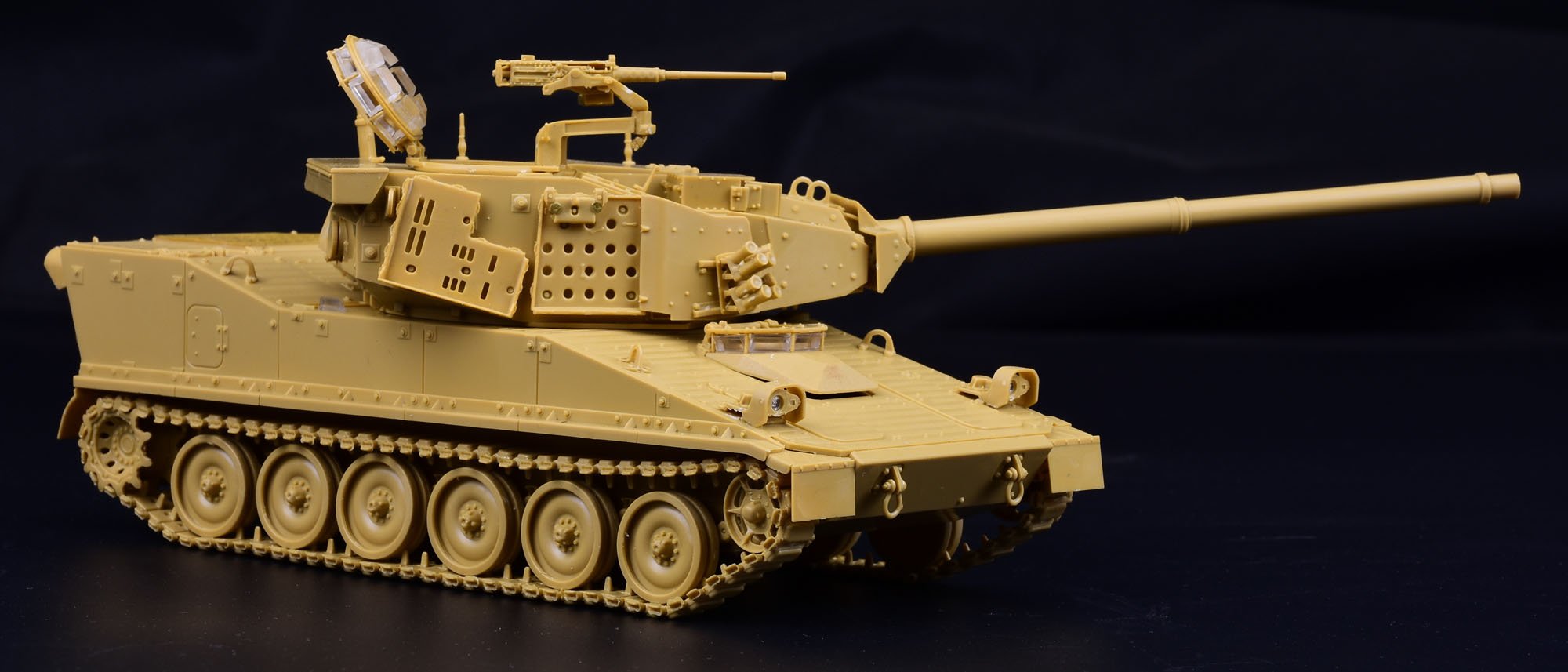 1/35 M8 Armored Gun System - Click Image to Close