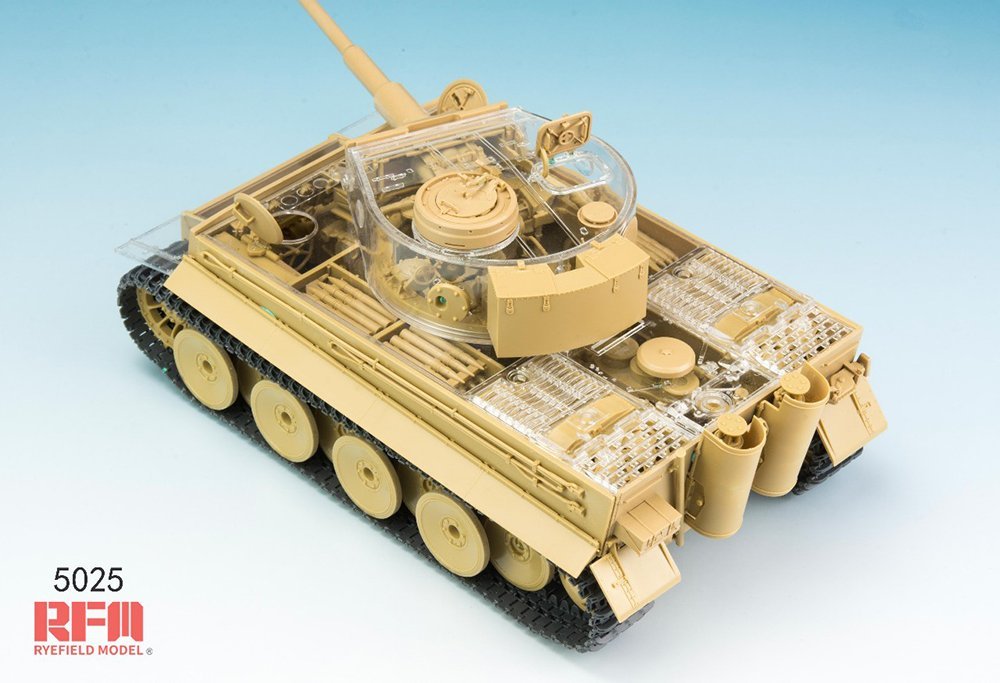 1/35 Tiger I Early Production, with Full Interior & Clear Parts - Click Image to Close