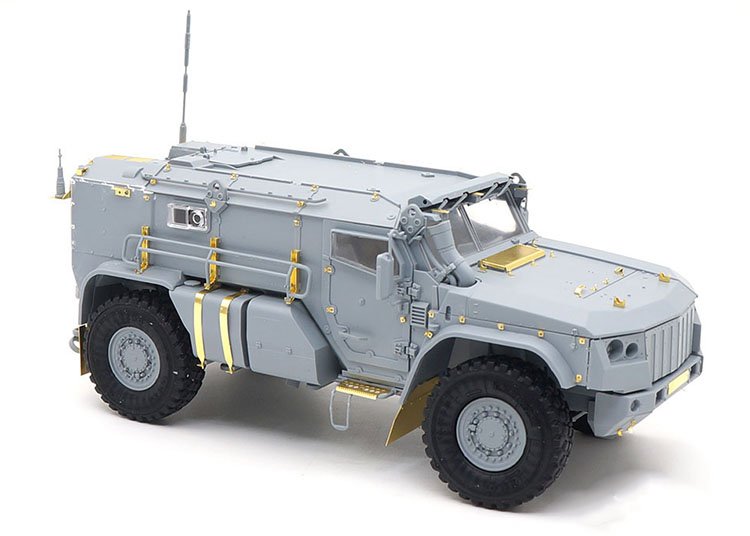 1/35 K-4386 Typhoon-VDV Mine-Protected Armoured Vehicle Early Ty - Click Image to Close