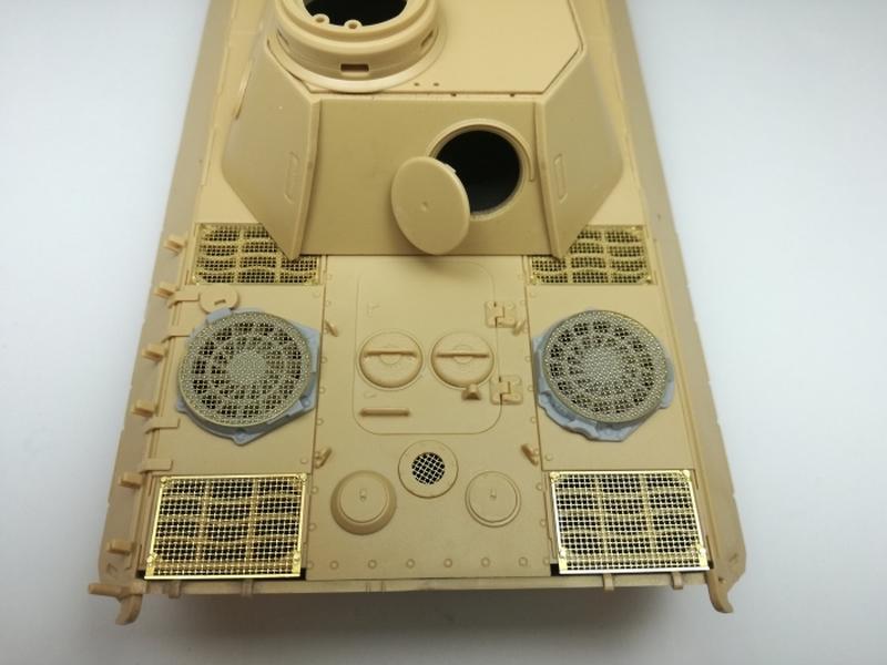 1/35 Panther Ausf.D Early Fan Cover with Grilles for Meng Model - Click Image to Close