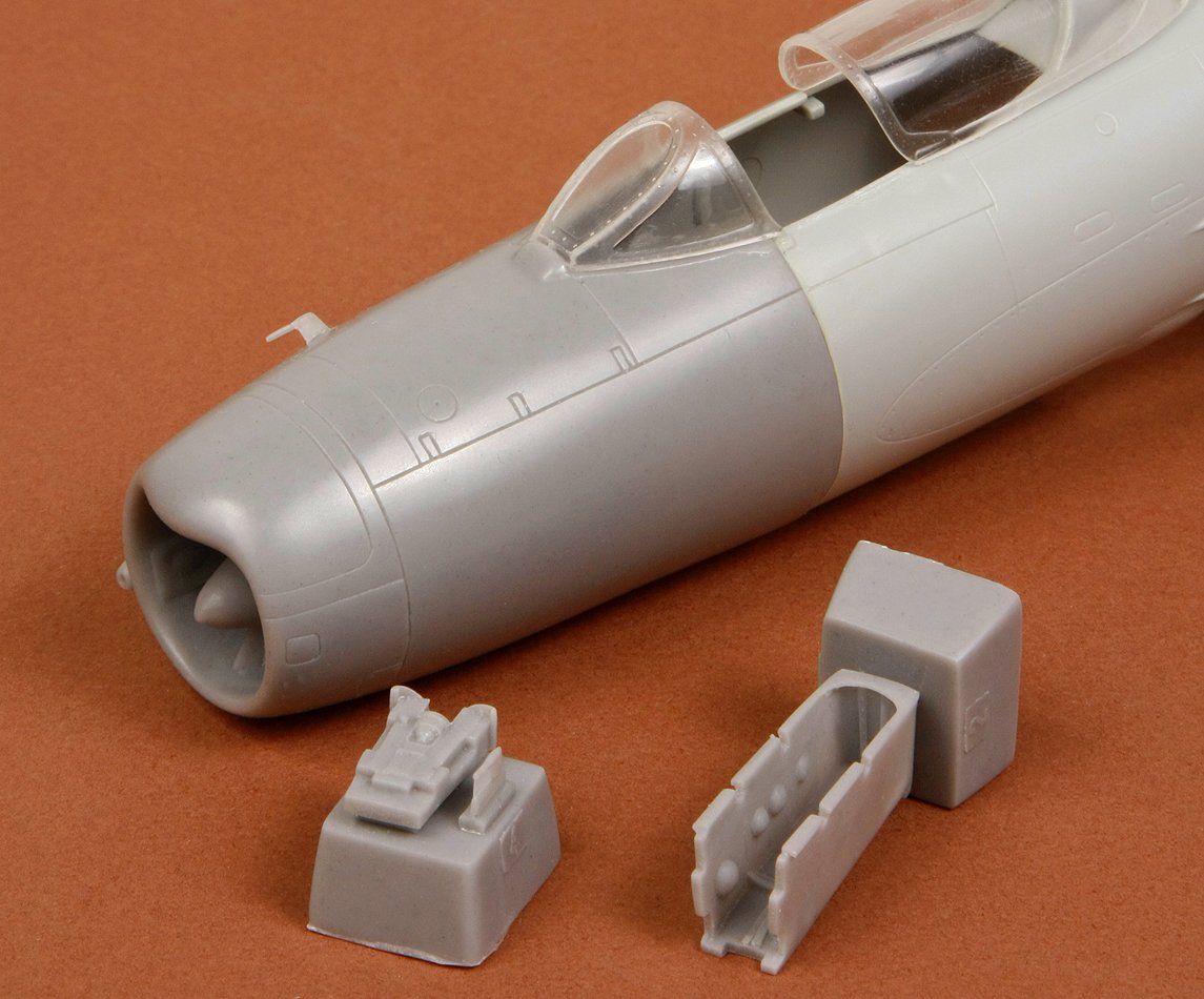 1/48 MiG-19PM Correct Nose for Trumpeter - Click Image to Close