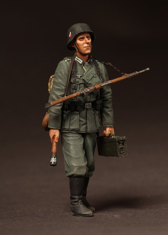 1/35 German Infantryman on March 1939-42 - Click Image to Close