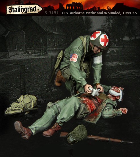 1/35 US Airborne Medic and Wounded - Click Image to Close