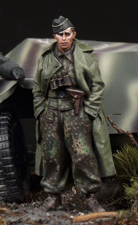 1/35 WWII German SS Panzer Recon Officer #2 - Click Image to Close