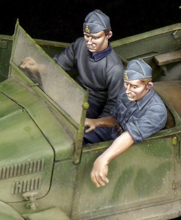 1/35 WWII Italian Driver & NCO for 508 CM Coloniale - Click Image to Close