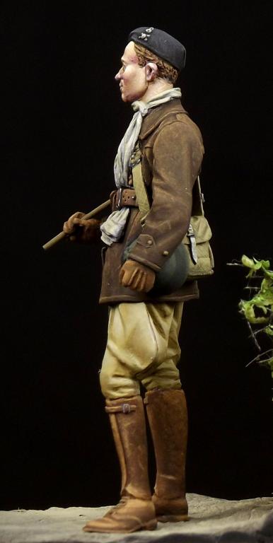 1/35 WWII French Tank Crewman - Click Image to Close