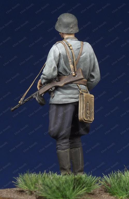 1/35 WWII Finnish Officer - Click Image to Close
