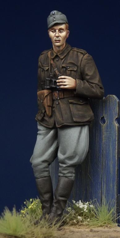 1/35 WWII Finnish Tank Crewman #2 - Click Image to Close