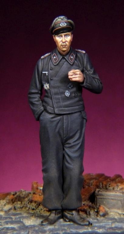 1/35 WWII German Waffen SS/Heer Tank/SPG Crewman #2 - Click Image to Close