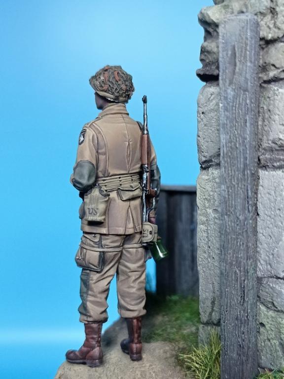 1/35 WWII US Paratrooper, Normandy - Click Image to Close