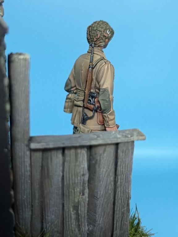 1/35 WWII US Paratrooper, Normandy - Click Image to Close