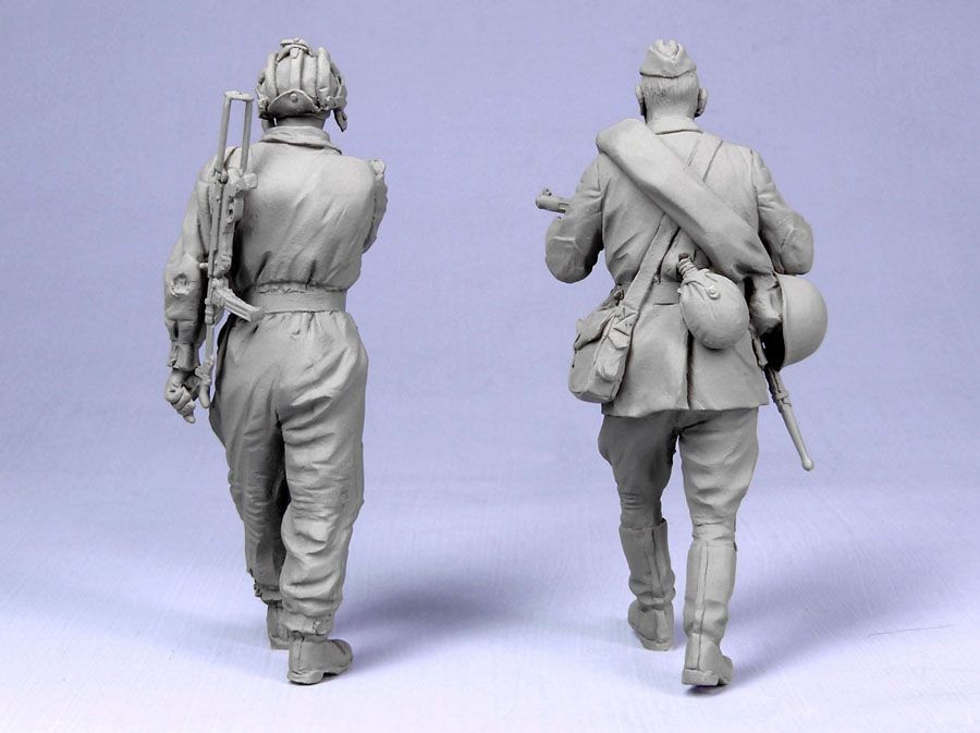 1/35 Red Army Man and Tankman, Summer 1941 - Click Image to Close