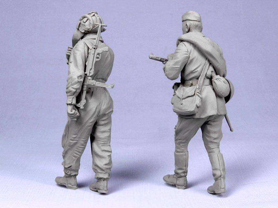 1/35 Red Army Man and Tankman, Summer 1941 - Click Image to Close