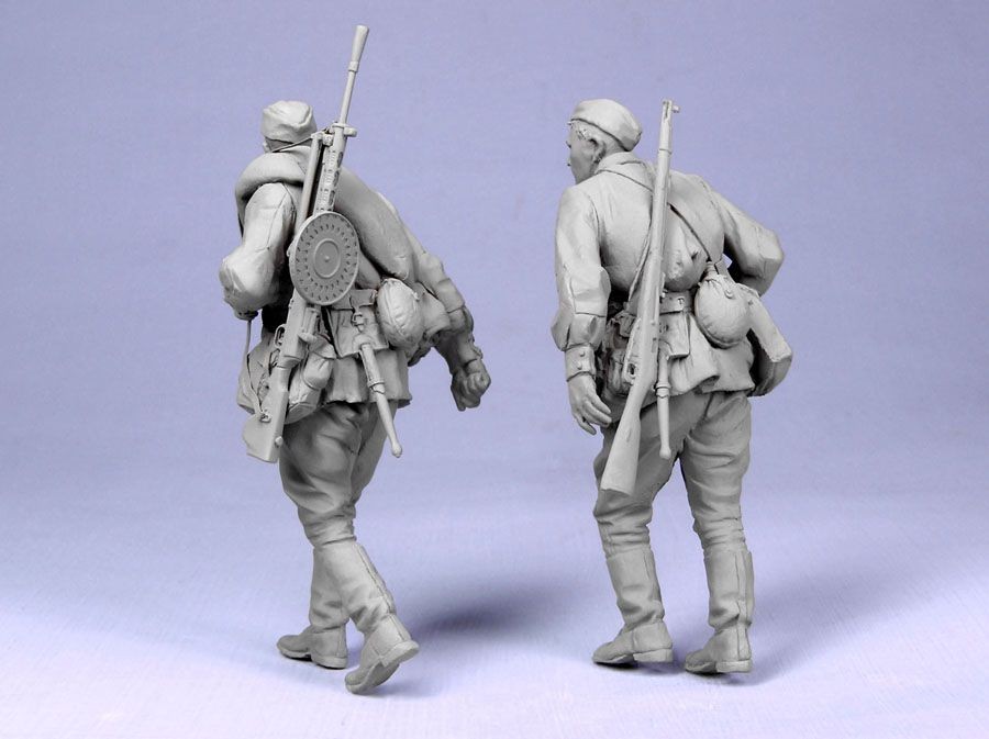 1/35 Red Army Men with Degtiarev MG, Summer 1941 - Click Image to Close