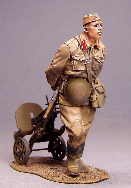 1/35 Red Army Man with Maxim MG, Summer 1941 - Click Image to Close