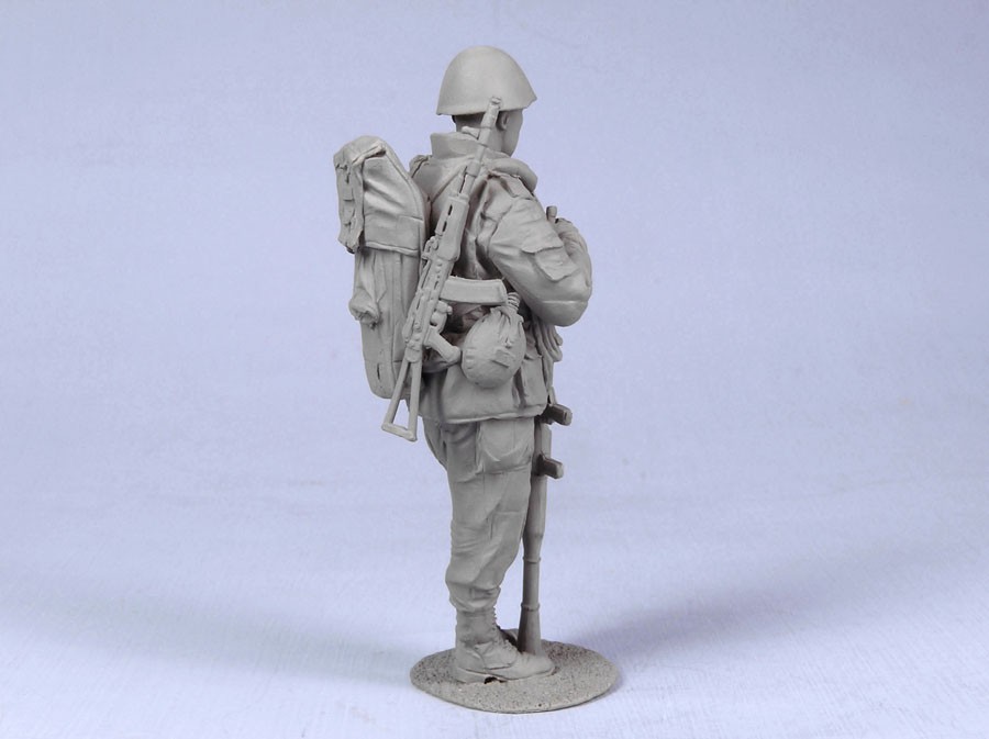 1/35 Modern Russian Soldiers w/RPG-7, Chechniya 1993-2004 - Click Image to Close