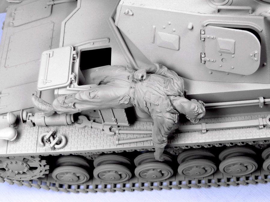 1/35 Escaping German Tank Crew #3, Summer 1941-44 - Click Image to Close