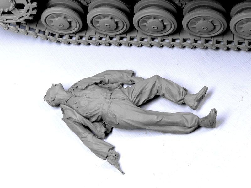 1/35 Escaping German Tank Crew #3, Summer 1941-44 - Click Image to Close