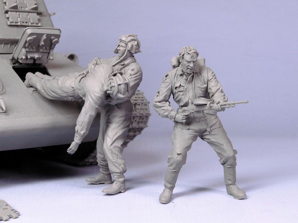 1/35 Escaping Soviet Tank Crew, Summer 1941-43 - Click Image to Close