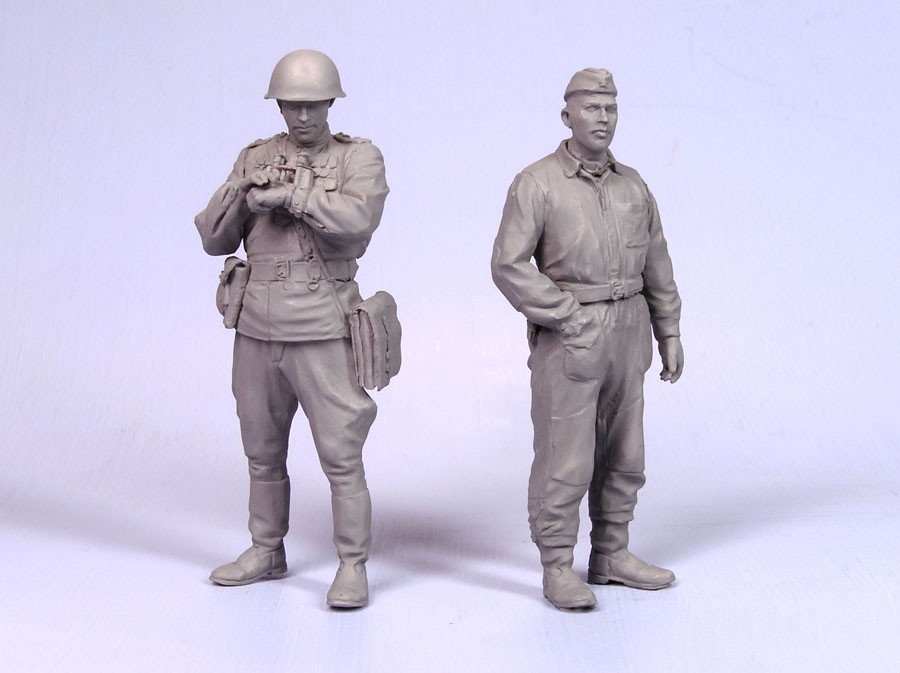 1/35 Soviet Officers, Tankman and Infantryman, Summer 1941-45 - Click Image to Close