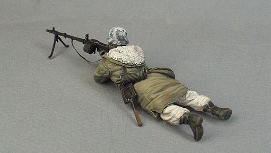 1/35 German MG Gunner in Action, Kharkow, Winter-Spring 1943 - Click Image to Close