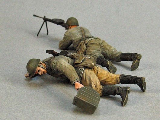 1/35 Soviet Machine Gunners with 7.62mm MG DP-28, 1941-45 - Click Image to Close