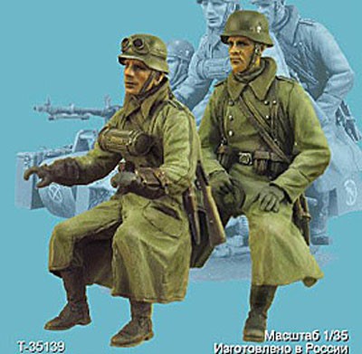 1/35 German Motorcyclists, Winter 1941-44 - Click Image to Close