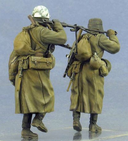 1/35 Soviet Infantry with PTRD, Winter 1941-45 - Click Image to Close