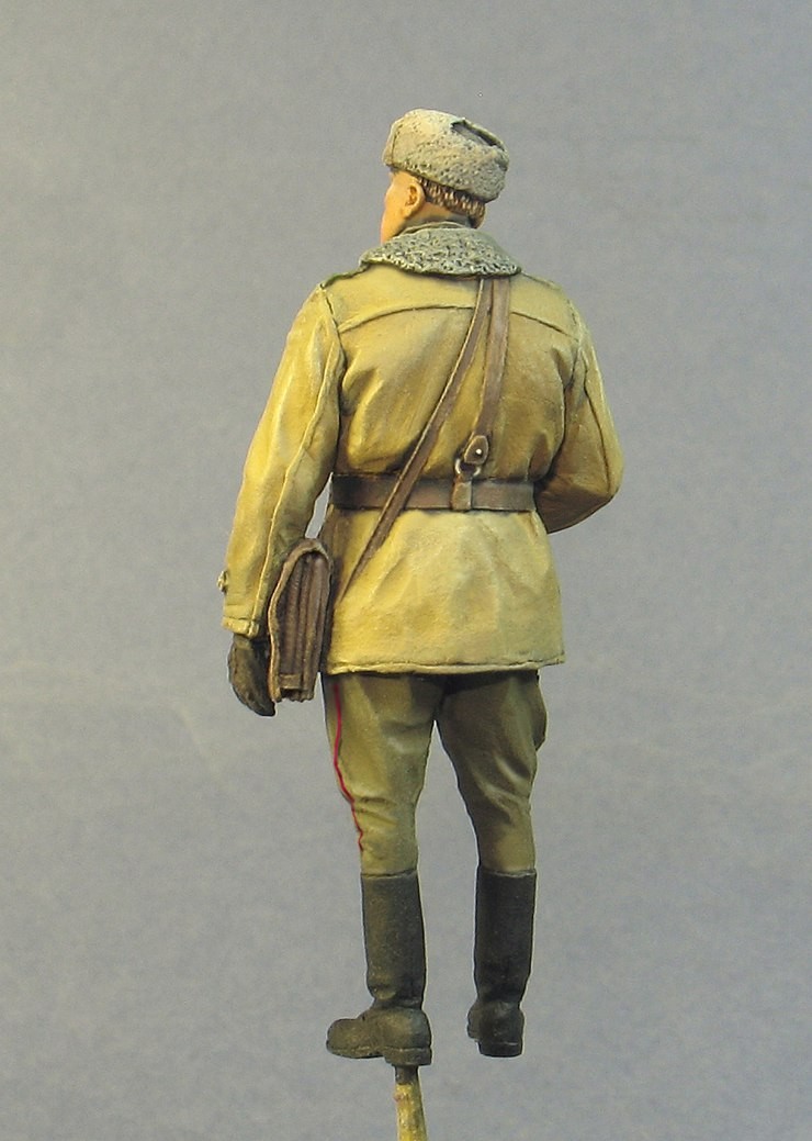 1/35 Soviet Tank Officer, Winter 1960-1990, "the Iron Curtain" - Click Image to Close
