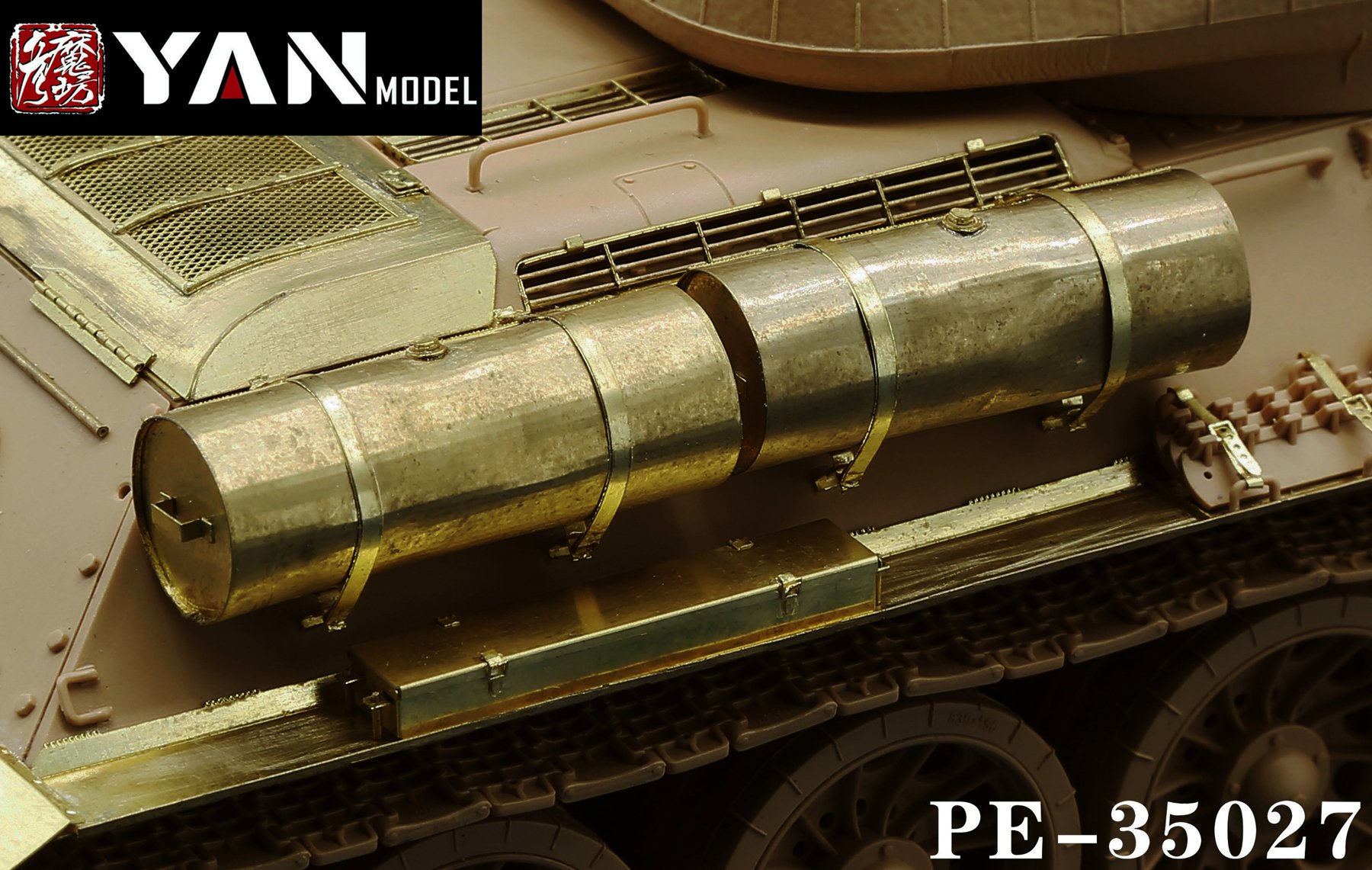 1/35 Fuel Tank for T-34/85 - Click Image to Close